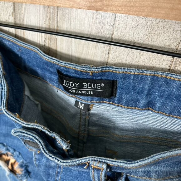 Judy Blue Denim Shorts Distressed Raw Hem Leopard Print Patches Womens Medium - Picture 6 of 7